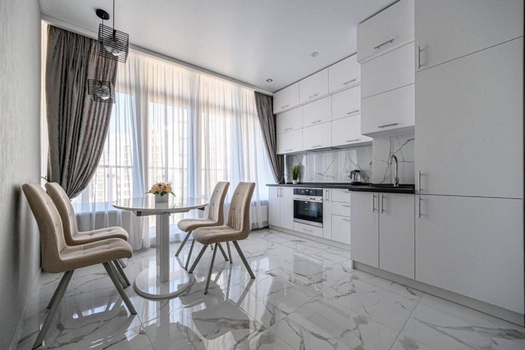 Комфортные Апартаменты 36 Жемчужина Odessa Eksteriør billede